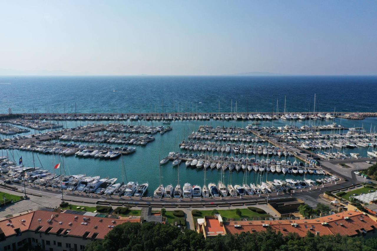 Punta Ala Sea View Apartments מראה חיצוני תמונה