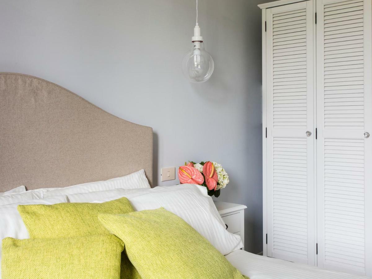 Punta Ala Sea View Apartments מראה חיצוני תמונה